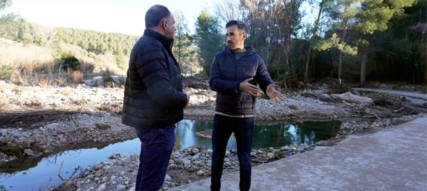 El Gobierno de España ha decidido excluirnos y marginarnos. “No solo lo ha hecho negándonos ayudas para recuperar los destrozos que causaron las fuertes lluvias de octubre y noviembre. También su inacción se manifiesta en la incompetencia de la CHJ”