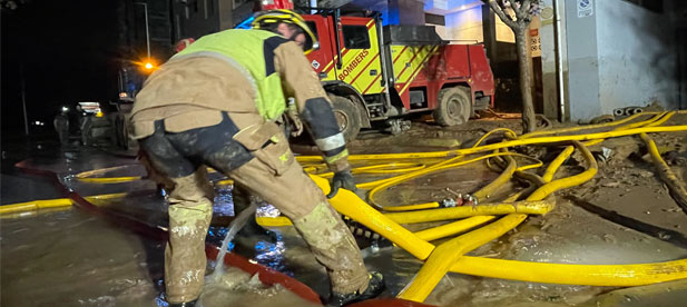 "El Consorcio Provincial de Bomberos y el Servicio Provincial de Carreteras continúan aunando esfuerzos y poniendo todos los medios necesarios para poder paliar los efectos del temporal y garantizar la seguridad", incide la presidenta Marta Barrachina