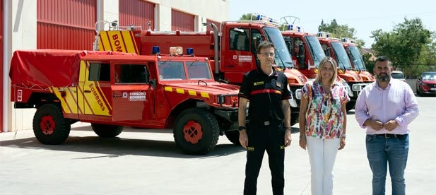 Marta Barrachina: "Estas nuevas incorporaciones se corresponden con nuestro compromiso de mejorar el equipamiento con el que trabajan los profesionales de los parques de bomberos con el objetivo de mejorar la atención a las emergencias"