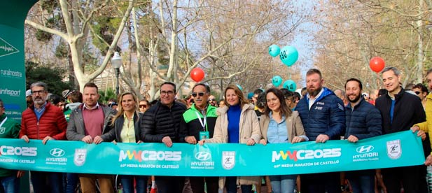 El responsable de Deportes destaca que la Media Maratón de Castellón ha trascendido más allá de la competición y se ha convertido en una gran fiesta del deporte