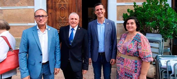 Ximo Campos, portavoz del PP en la localidad, pone en valor el “compromiso del gobierno del cambio al frente de la Diputación que no distingue colores políticos. Lo primero son los intereses de nuestros vecinos y el Palau Castell es de toda Betxí”