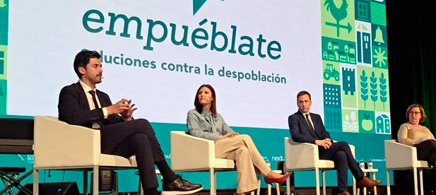 Pallarés ha sido una de las protagonistas de la Mesa titulada 'Políticas activas contra la despoblación' y durante su intervención, ha presentado las medidas que tiene en marcha la Diputación 