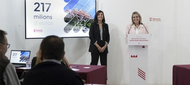 "Nuestro objetivo continúa siendo claro: construir una Diputación más próxima, más ágil y más eficaz, al servicio de nuestros municipios y de nuestros vecinos", ha subrayado la dirigente provincial