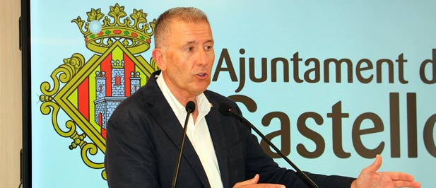 El portavoz también ha querido recordar que "fue también el gobierno socialista de Ximo Puig quien cerró el Centro de Salud Constitución y desmanteló y alejó de Castellón el Centro de Información y Coordinación de Urgencias (CICU)."